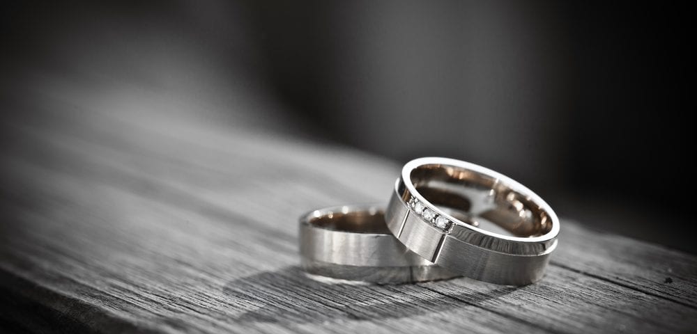 engagement rings seasonal