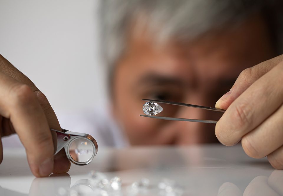 deep dive pear-shaped diamonds